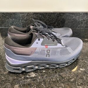 ON Cloudstratus 3 Metal/Wisteria - Size 10